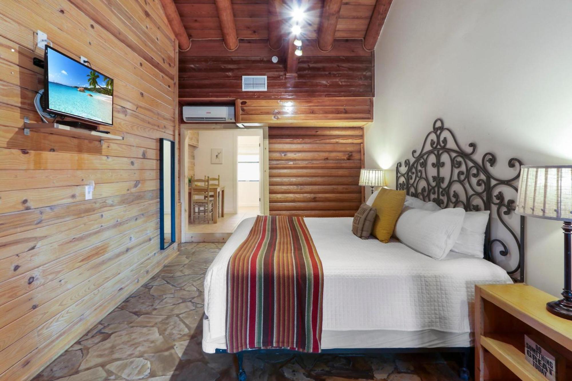 Wimberley Log Cabins Resort And Suites- Unit 3 Екстериор снимка